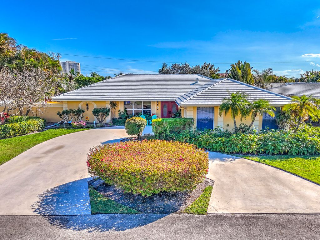 Photo of 1191 Emerald Lane, West Palm Beach, FL 33404 (MLS # R11167065)