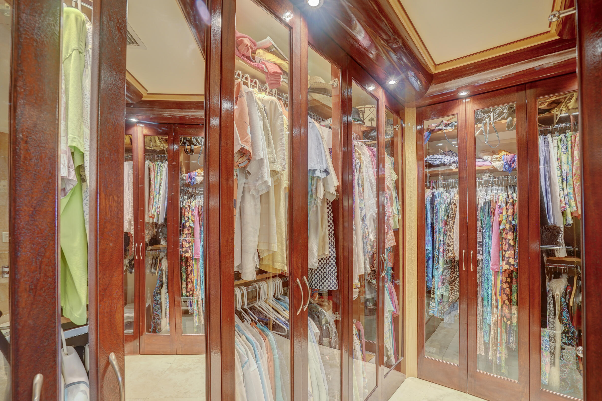 PALM BEACH ISLES 2 - Residential