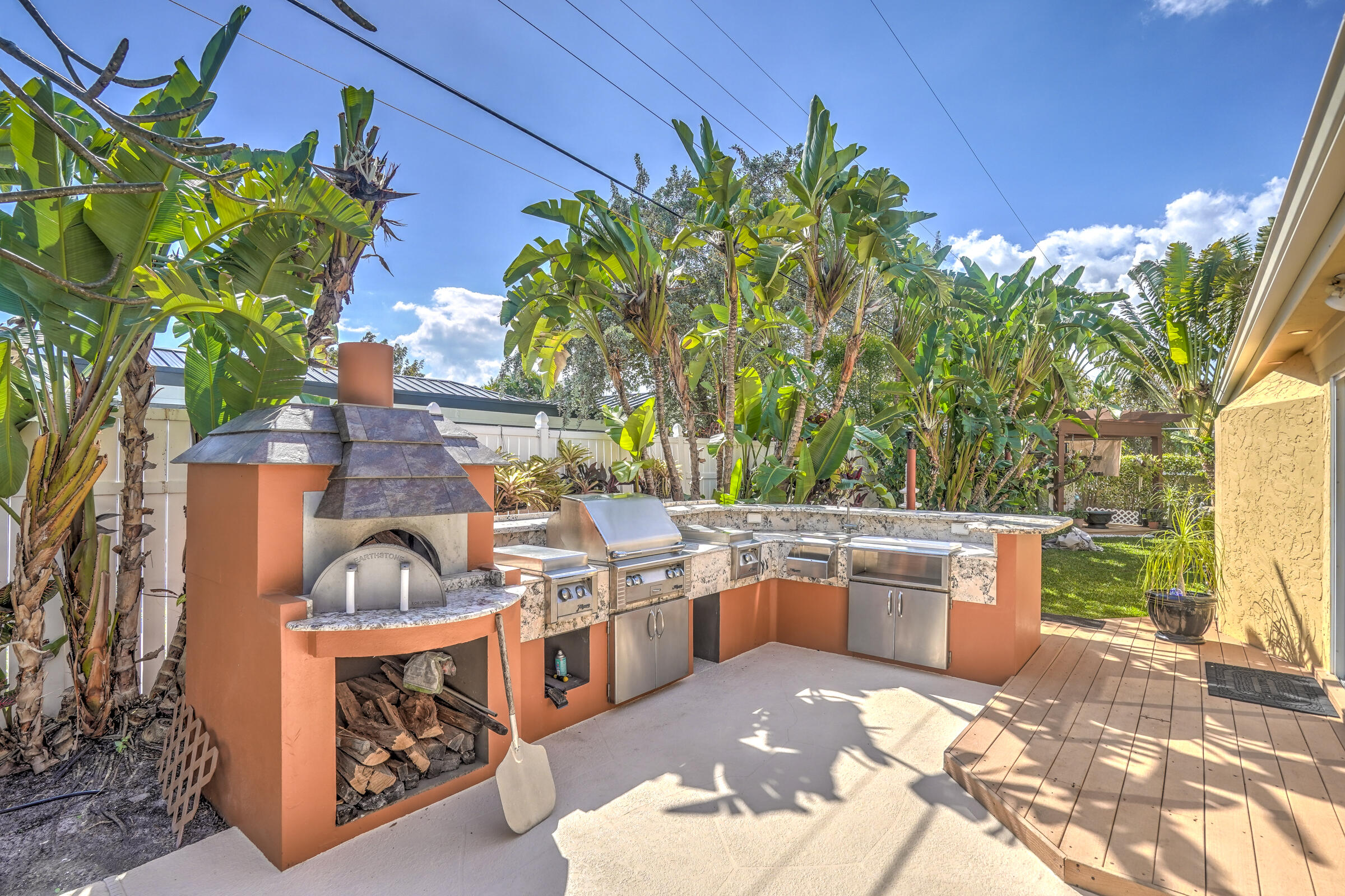 PALM BEACH ISLES 2 - Residential