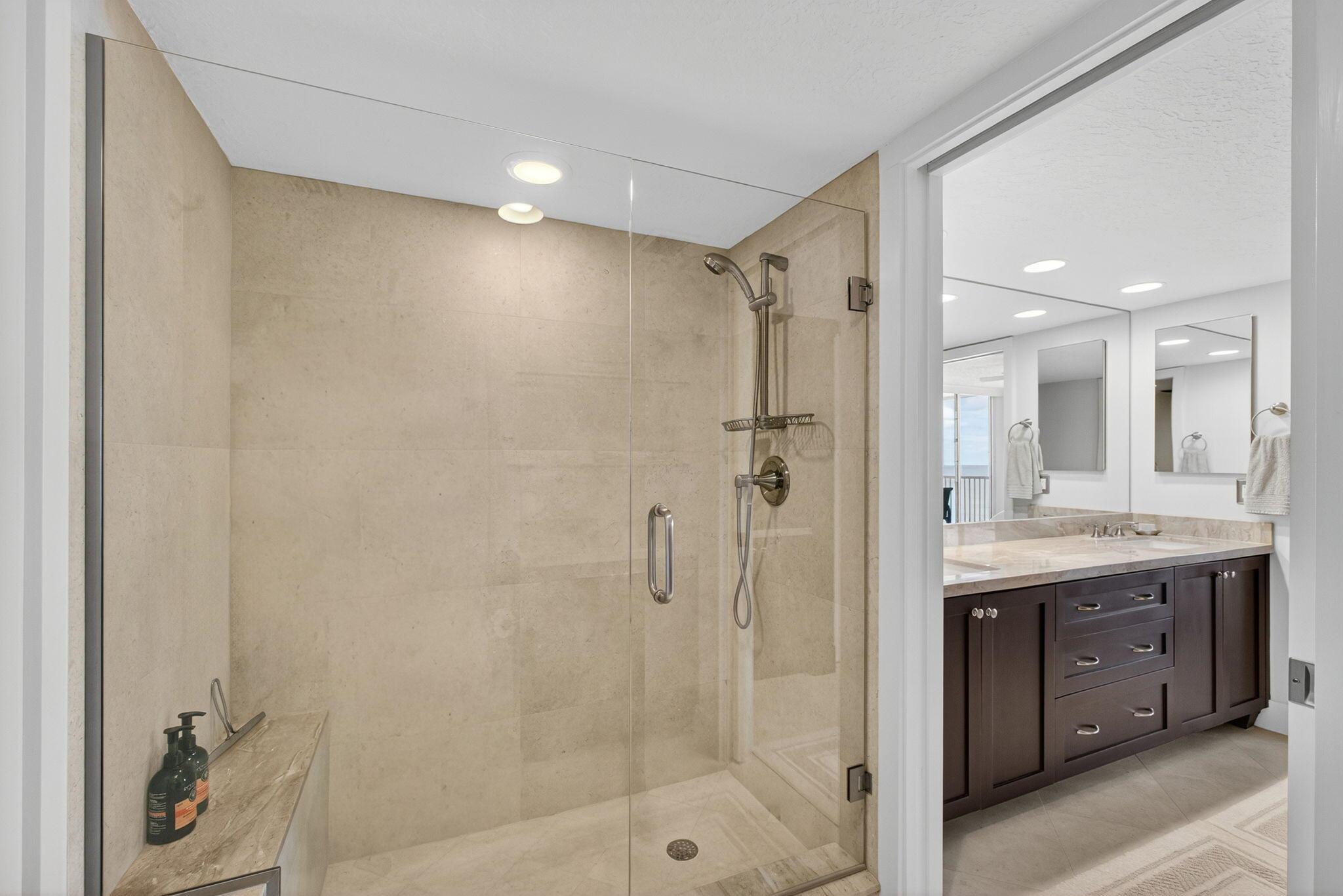 THE TOWER JUNO BY THE SEA - Residential