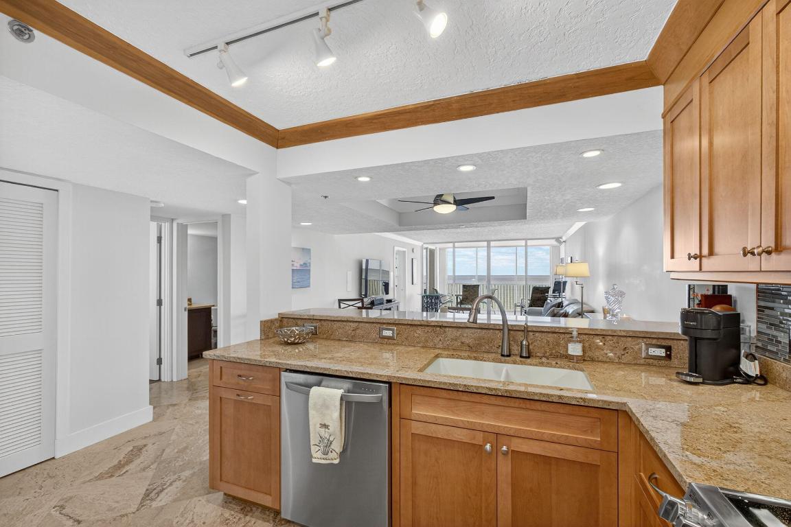 THE TOWER JUNO BY THE SEA NORTH CONDO THE TOWER - Residential