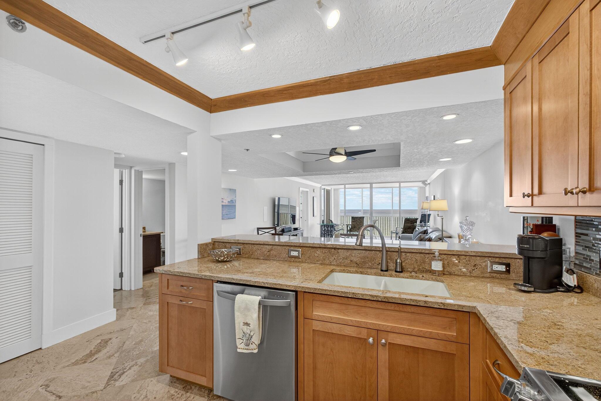 THE TOWER JUNO BY THE SEA - Residential