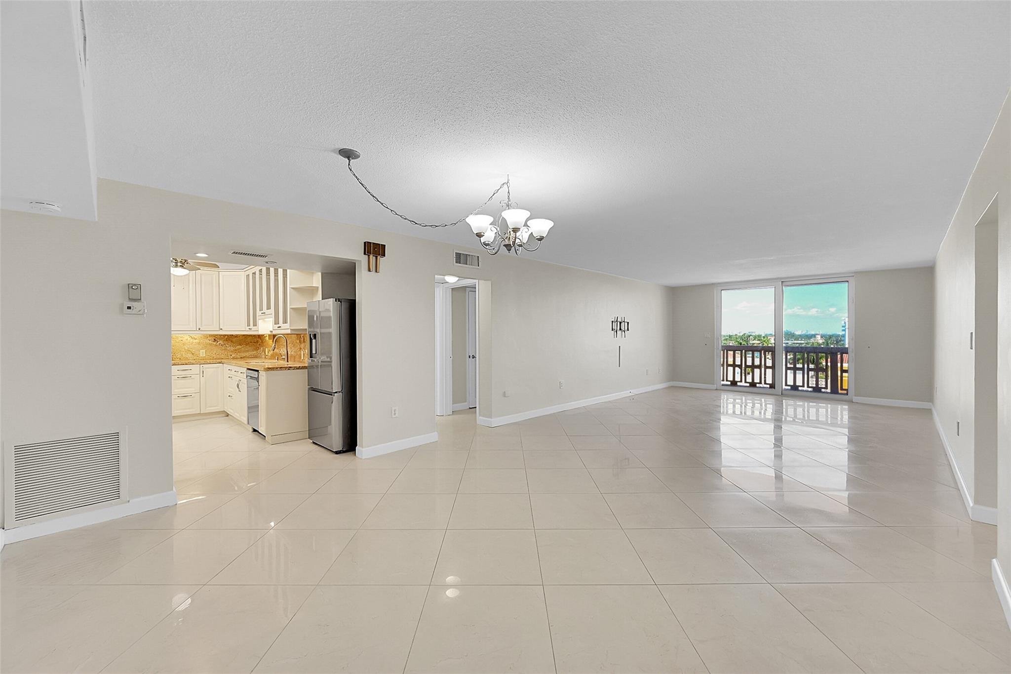 VALIANT HOOUSE - Residential
