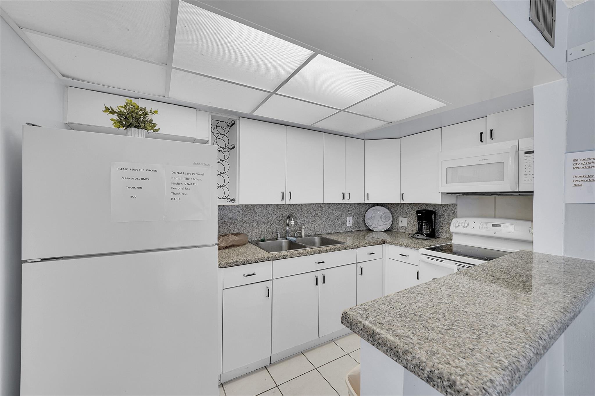 VALIANT HOOUSE - Residential