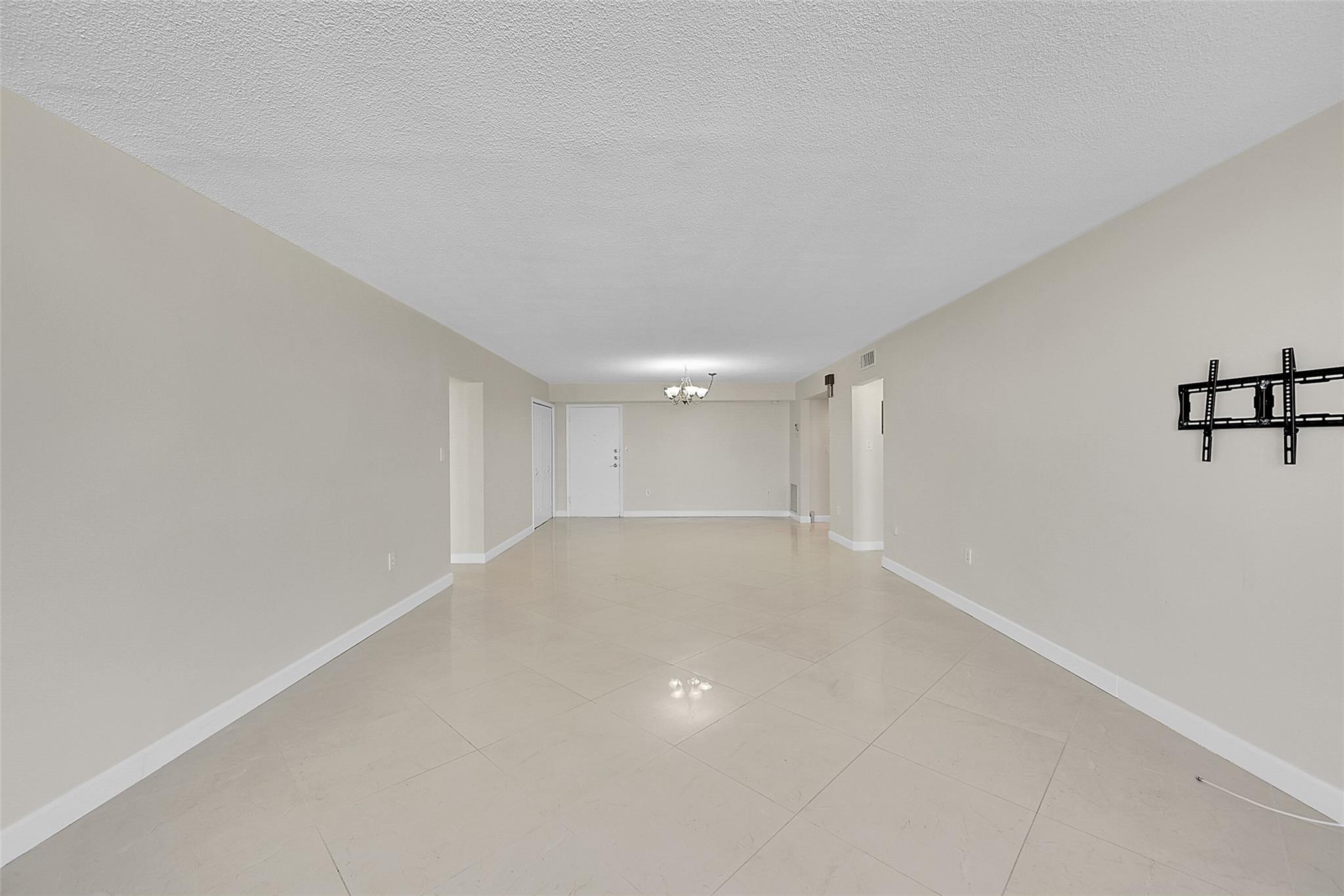 VALIANT HOOUSE - Residential