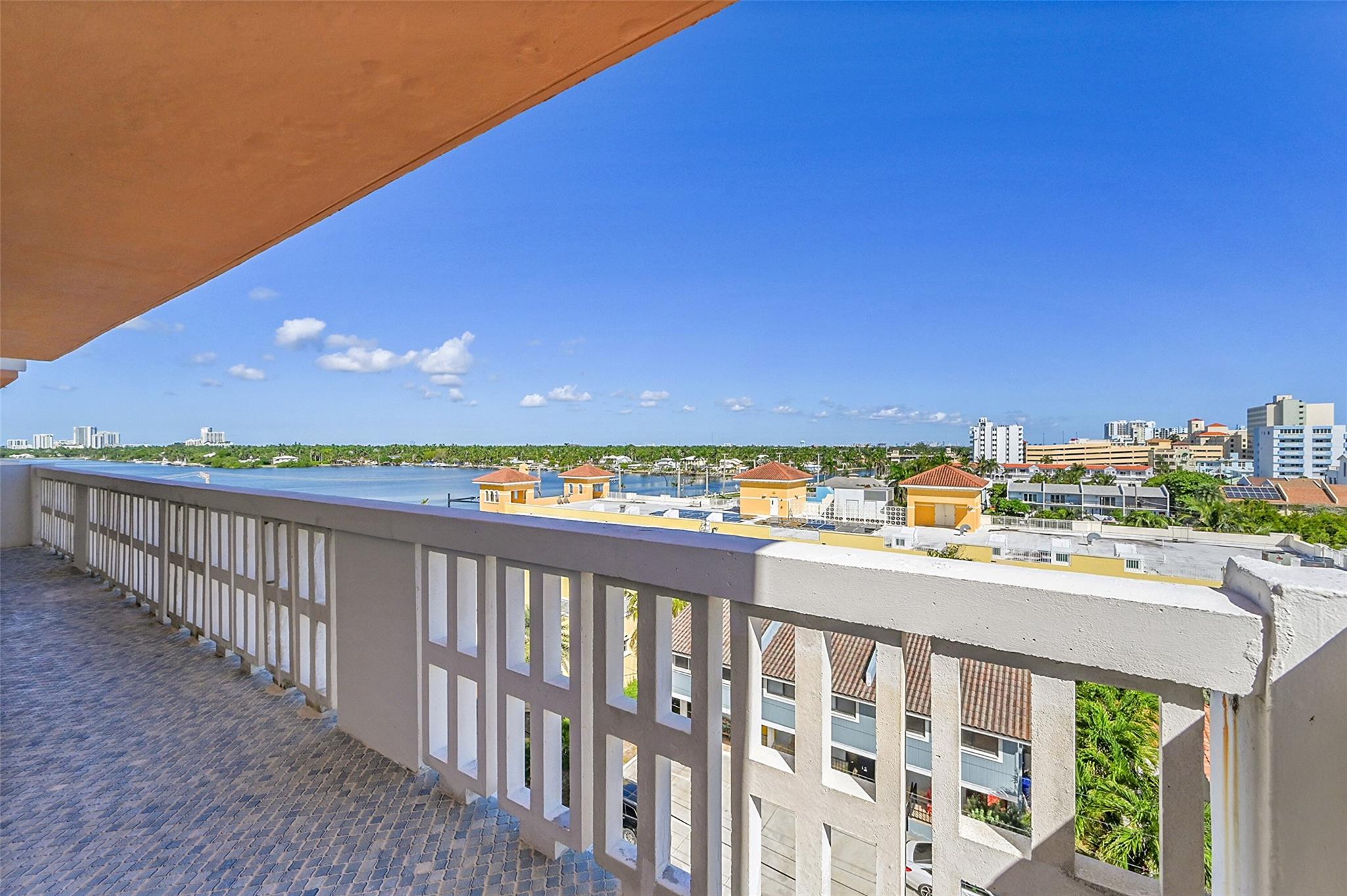 VALIANT HOOUSE - Residential