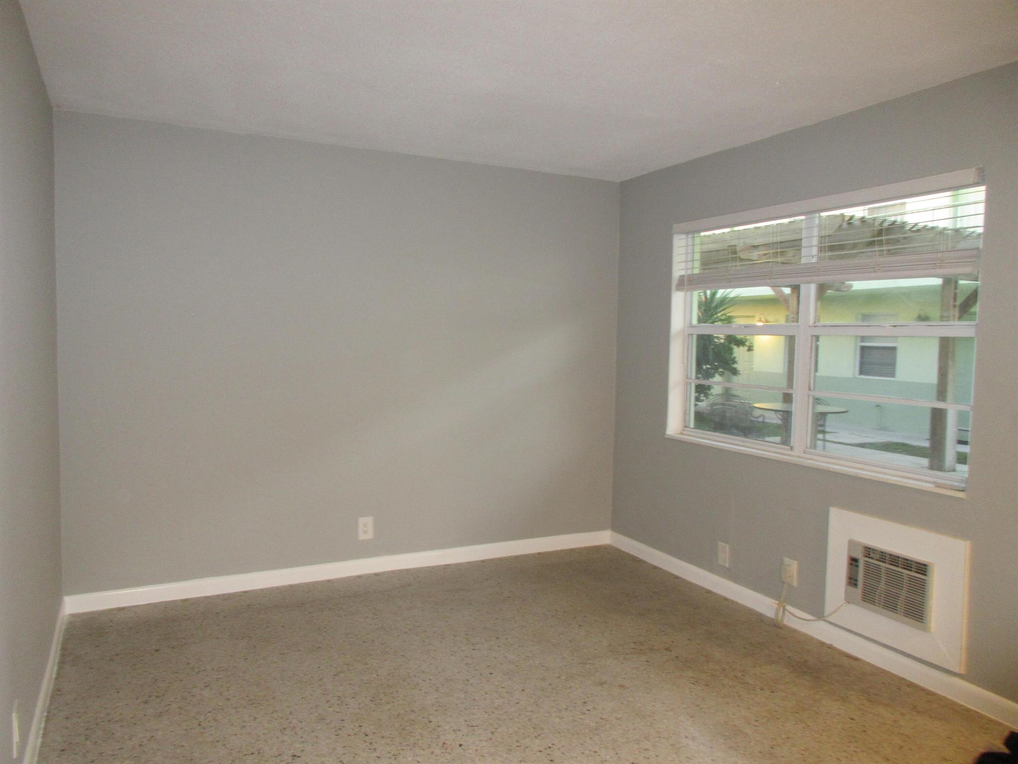 LAKE WORTH TOWN - Residential Lease