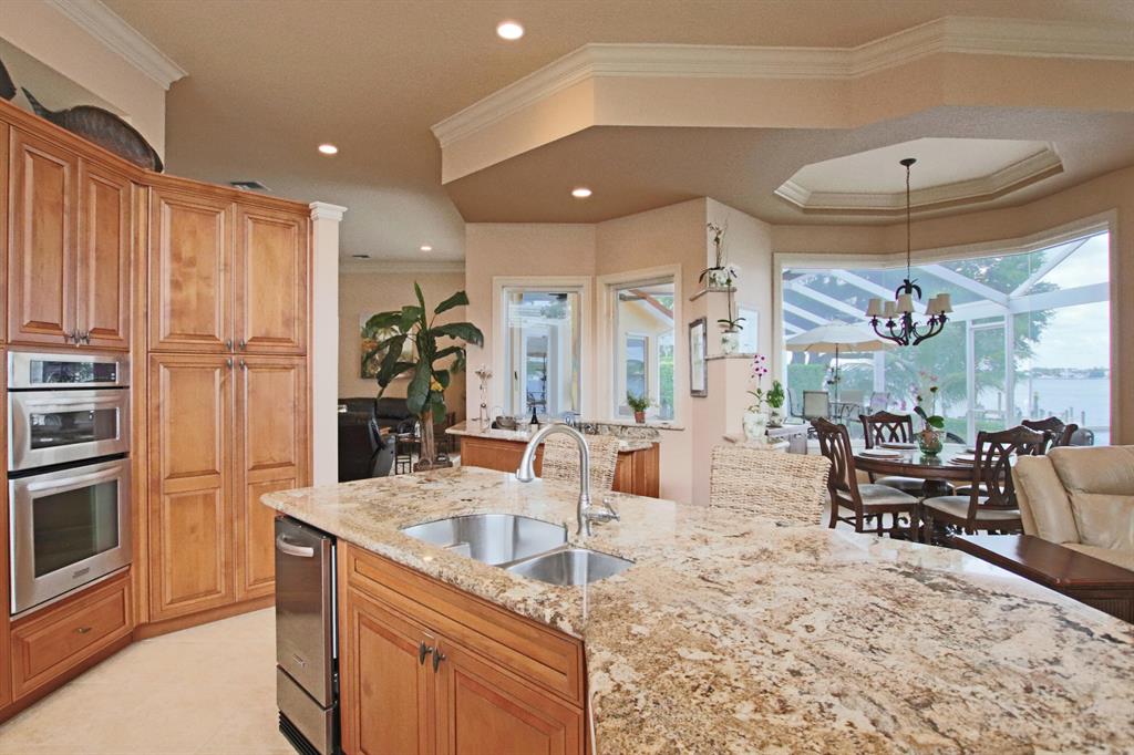 TEQUESTA COUNTRY CLUB - Residential