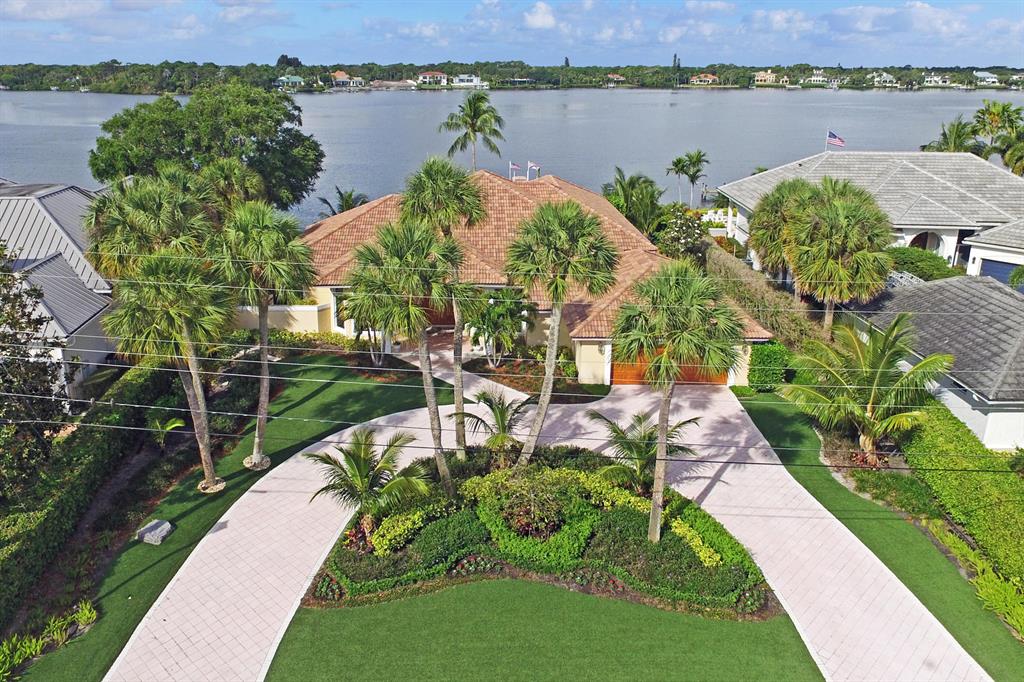 TEQUESTA COUNTRY CLUB - Residential