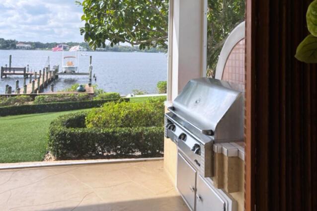 TEQUESTA COUNTRY CLUB - Residential