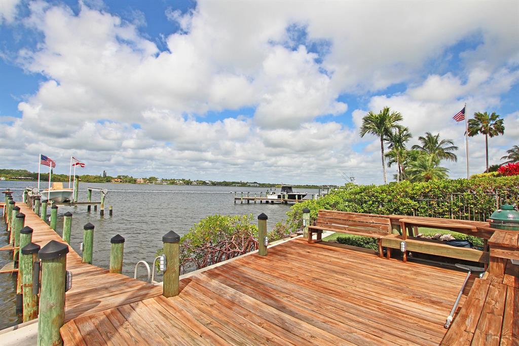 TEQUESTA COUNTRY CLUB - Residential