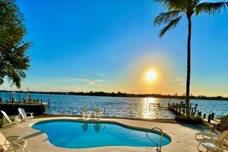 TEQUESTA COUNTRY CLUB - Residential