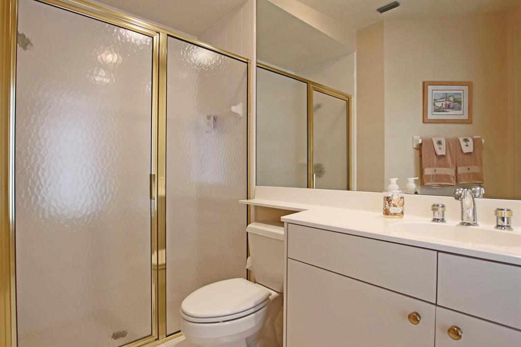 TEQUESTA COUNTRY CLUB - Residential