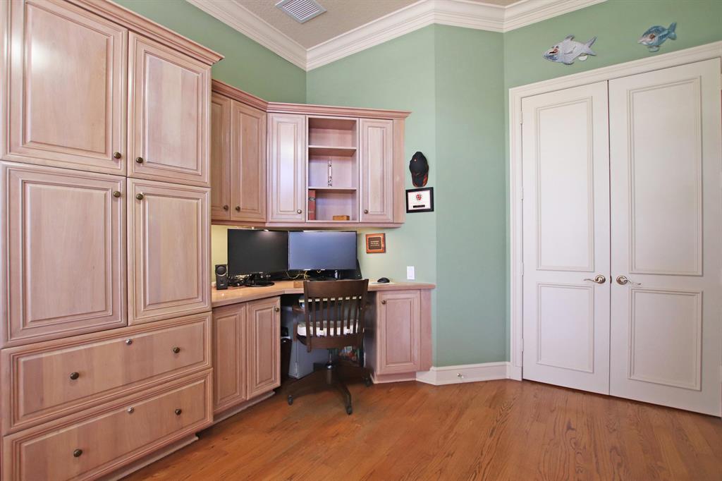 TEQUESTA COUNTRY CLUB - Residential