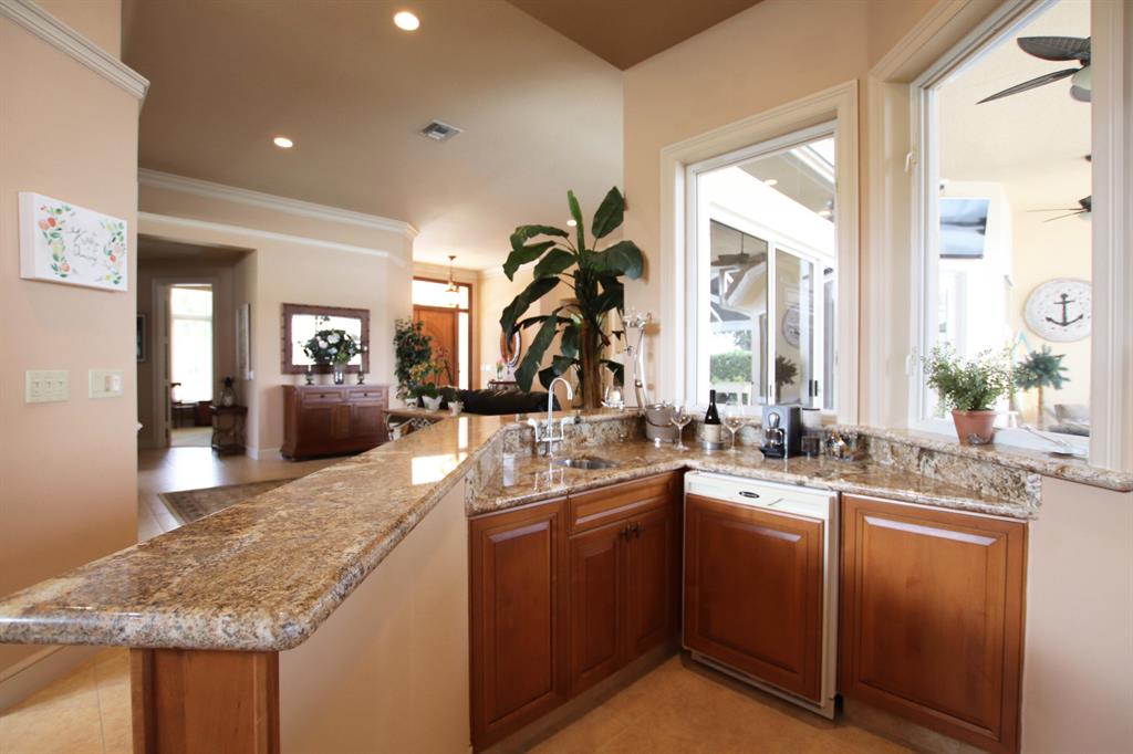 TEQUESTA COUNTRY CLUB - Residential