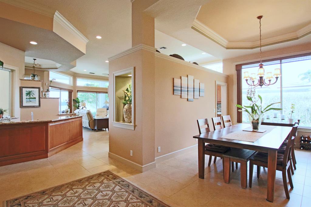 TEQUESTA COUNTRY CLUB - Residential