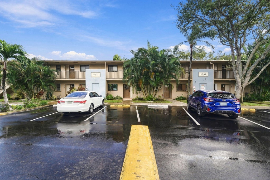 Photo of 2907 NE 8TH Terrace #201, Oakland Park, FL 33334 (MLS # B26094800)