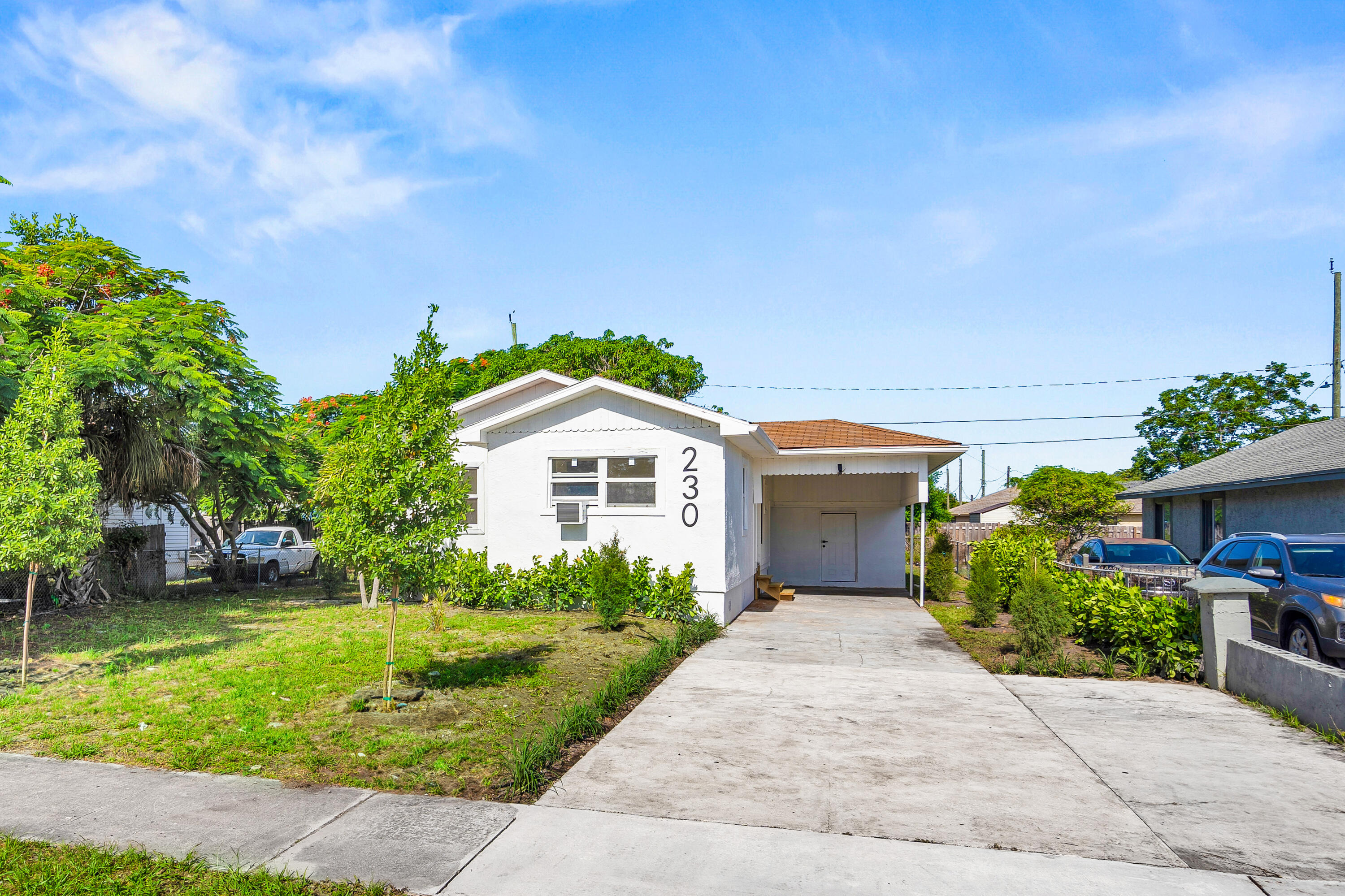 Fully updated 2 bed 1 bathroom home in the heart of Delray Beach. The home features a brand new kitchen, appliances, bathroom, and AC. Pets Welcome!! The home is walking distance to all of the best nightlife that delray has to offer.