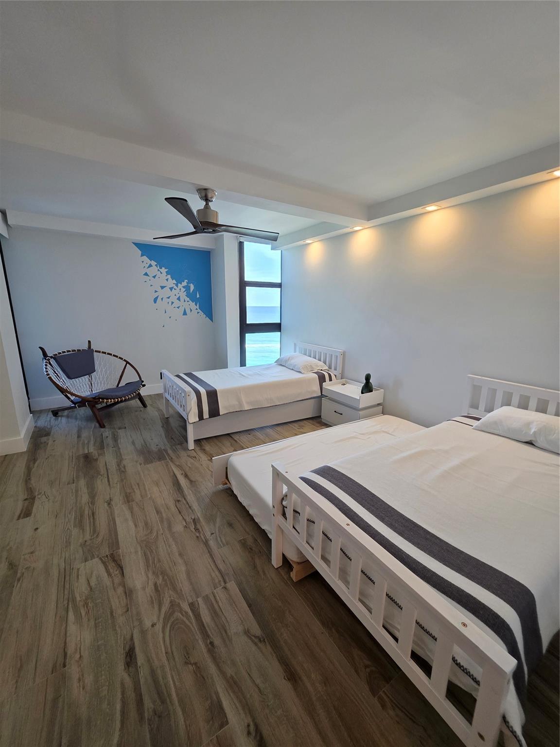 Water Glades 100-300 - Residential Lease