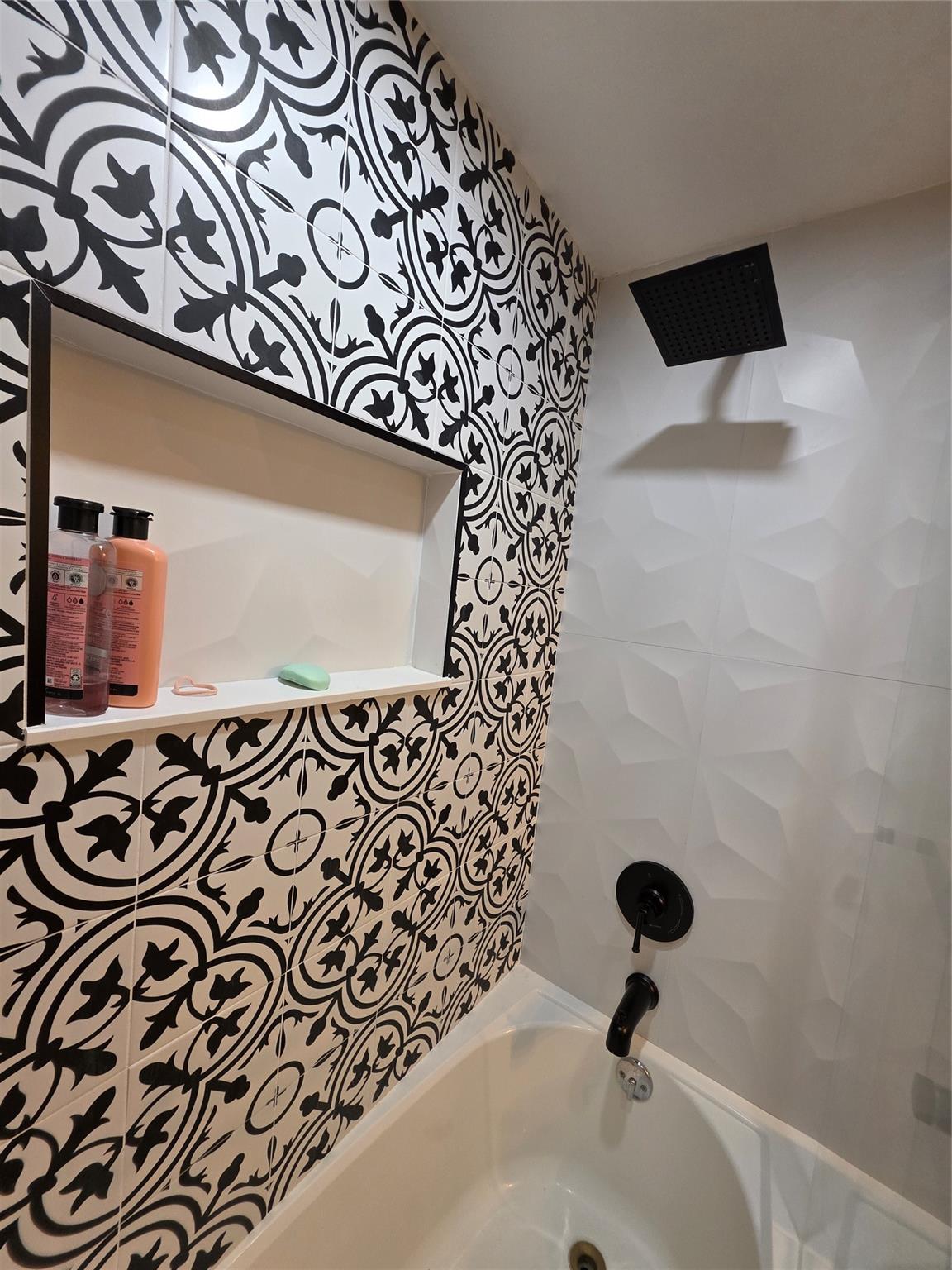 Water Glades 100-300 - Residential Lease