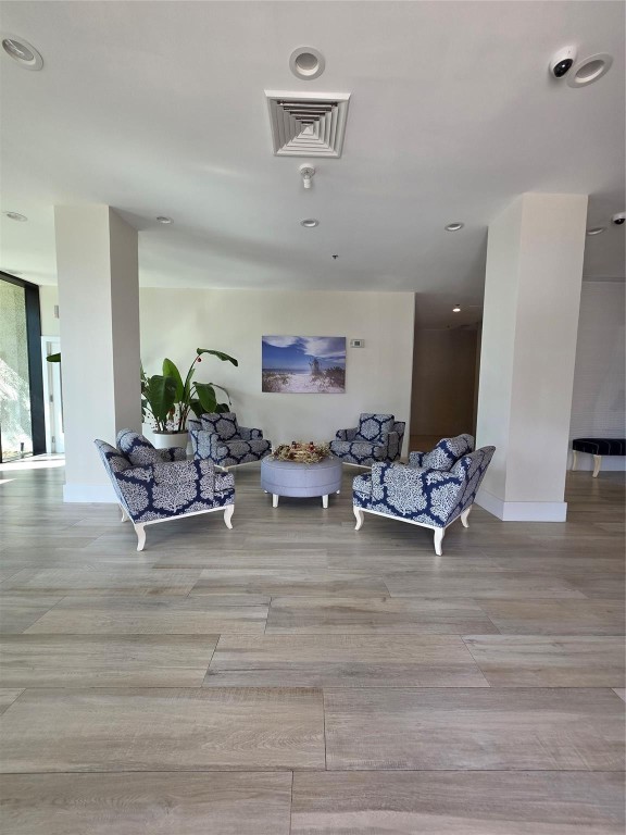 Water Glades 100-300 - Residential Lease