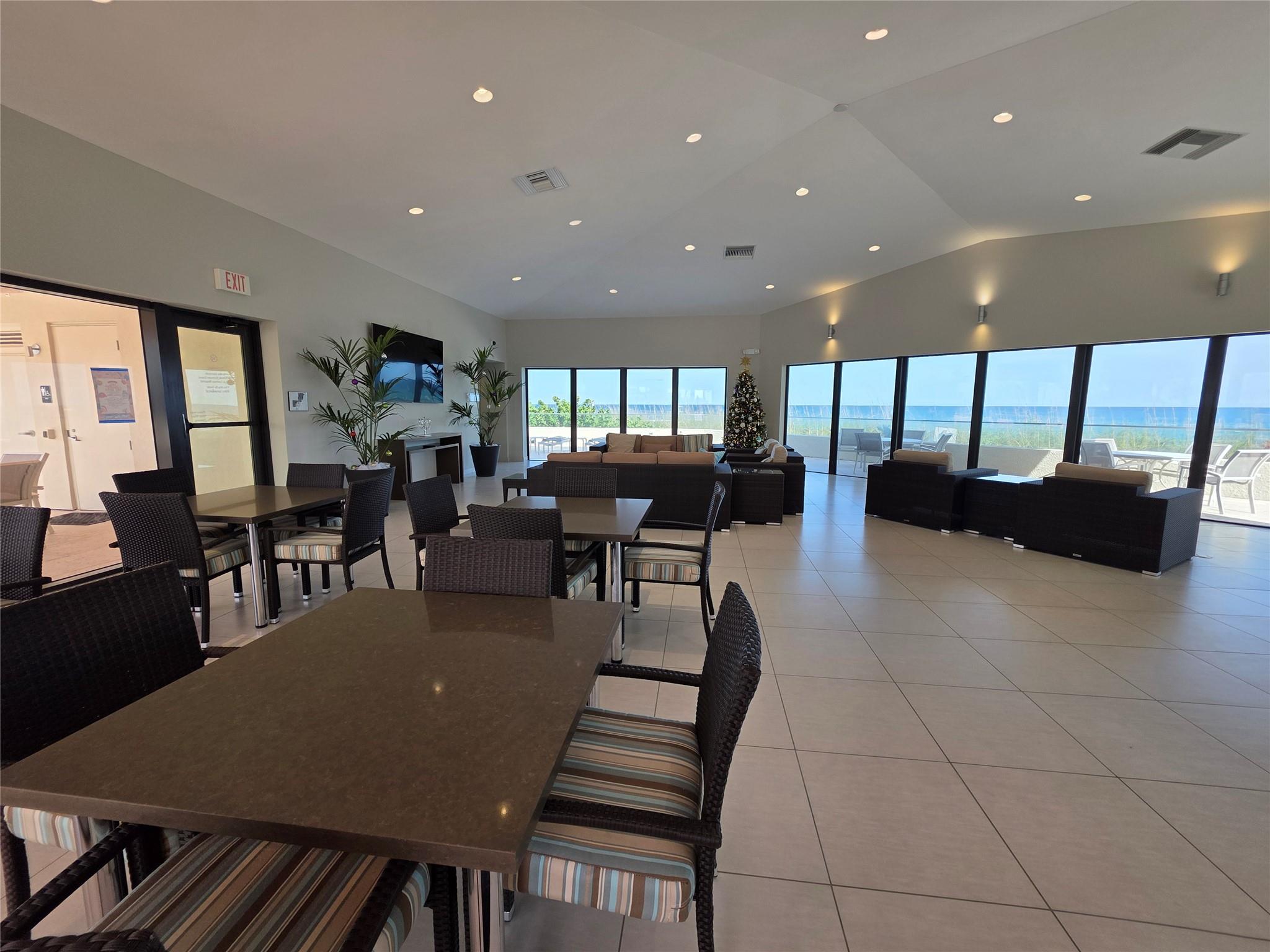 Water Glades 100-300 - Residential Lease