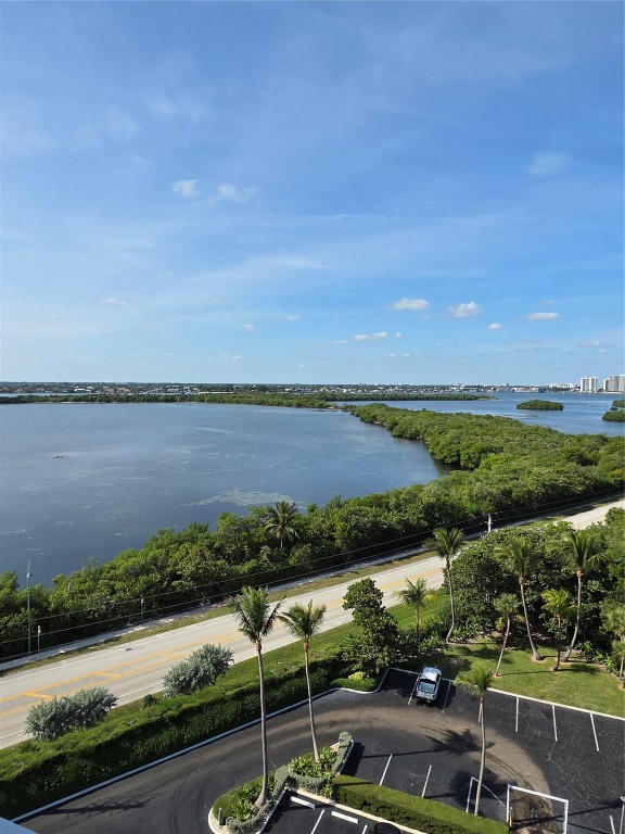 Water Glades 100-300 - Residential Lease