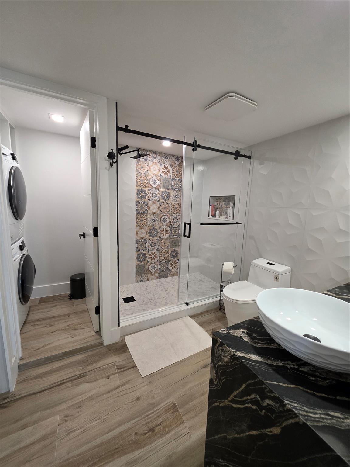 Water Glades 100-300 - Residential Lease