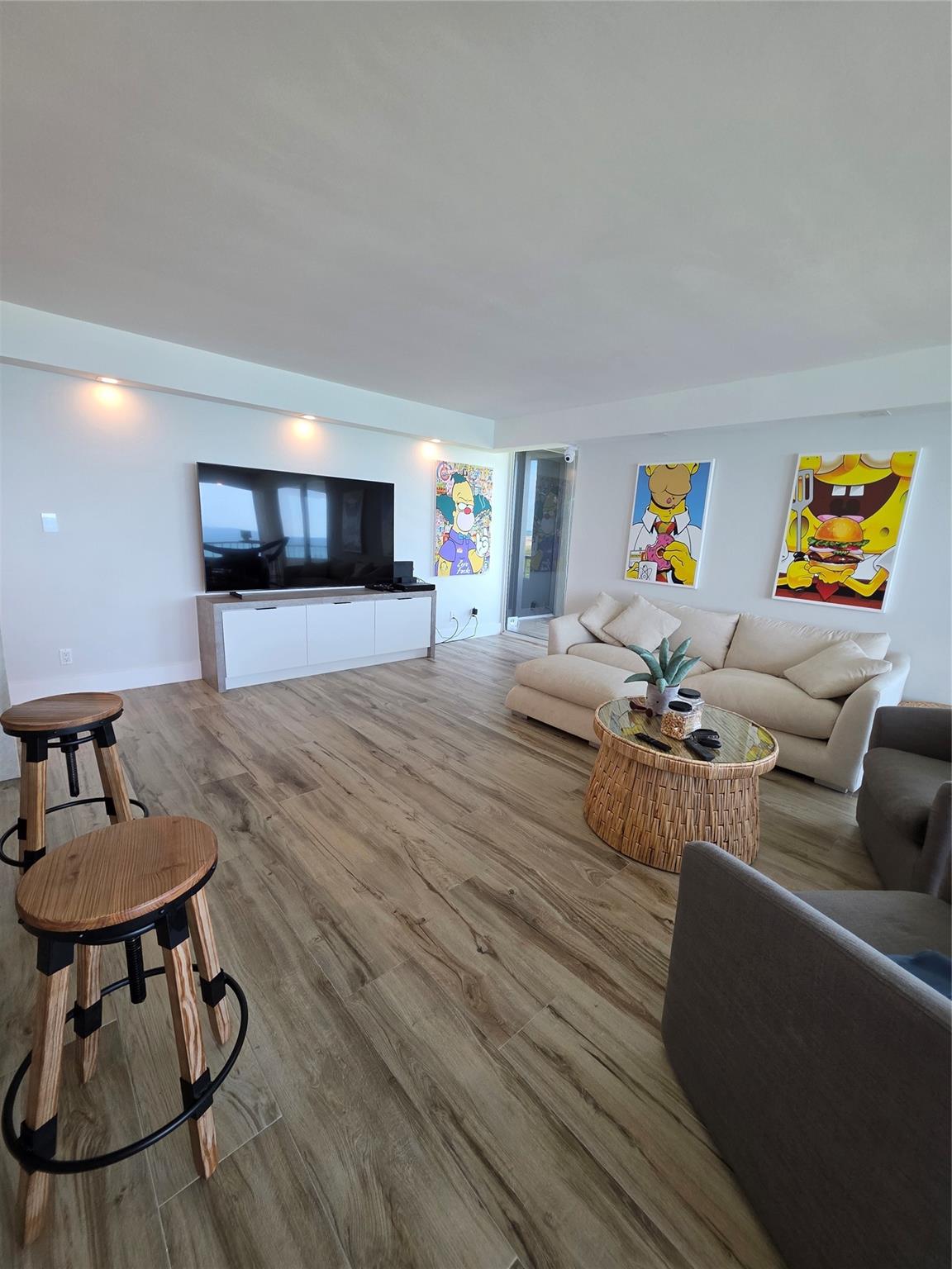 Water Glades 100-300 - Residential Lease