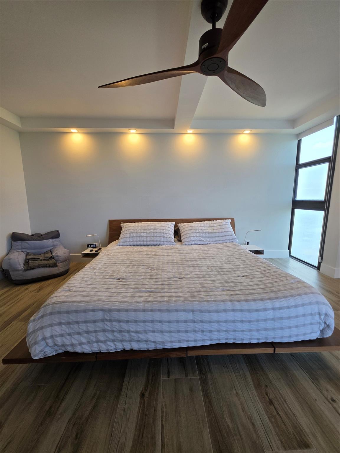 Water Glades 100-300 - Residential Lease