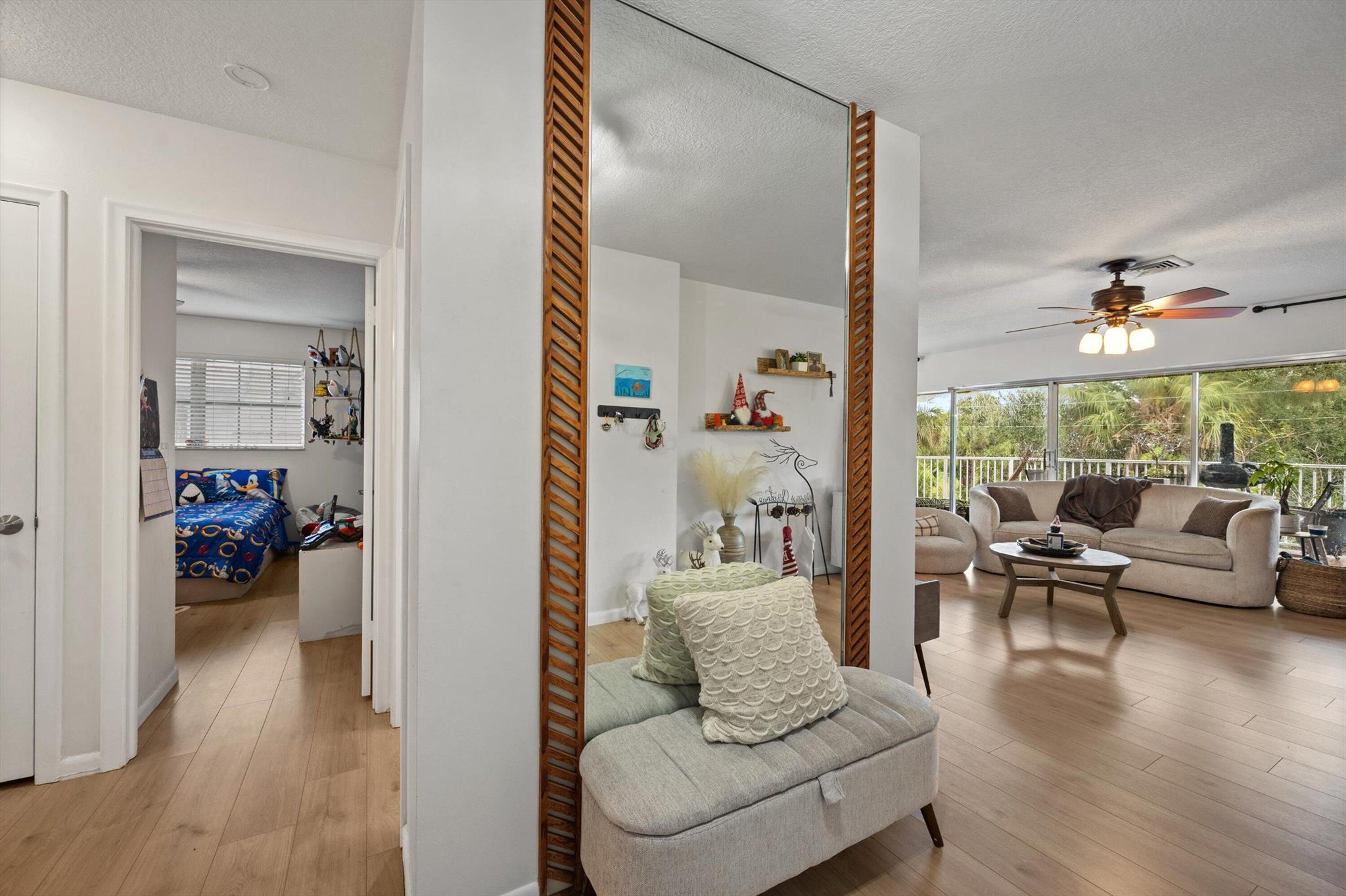 View photos, virtual tours, details... 404 Pine Tree Court 6