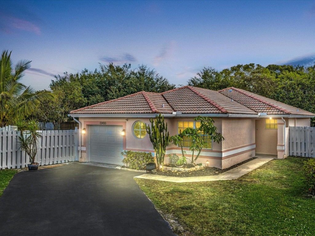 Photo of 13400 NW 5th Court, Plantation, FL 33325 (MLS # F10538928)