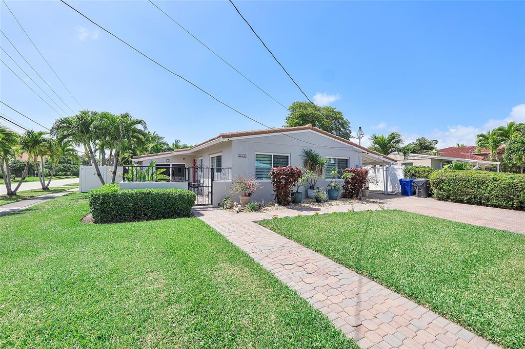 Photo of 1150 Hayes Street, Hollywood, FL 33019 (MLS # F10516282)