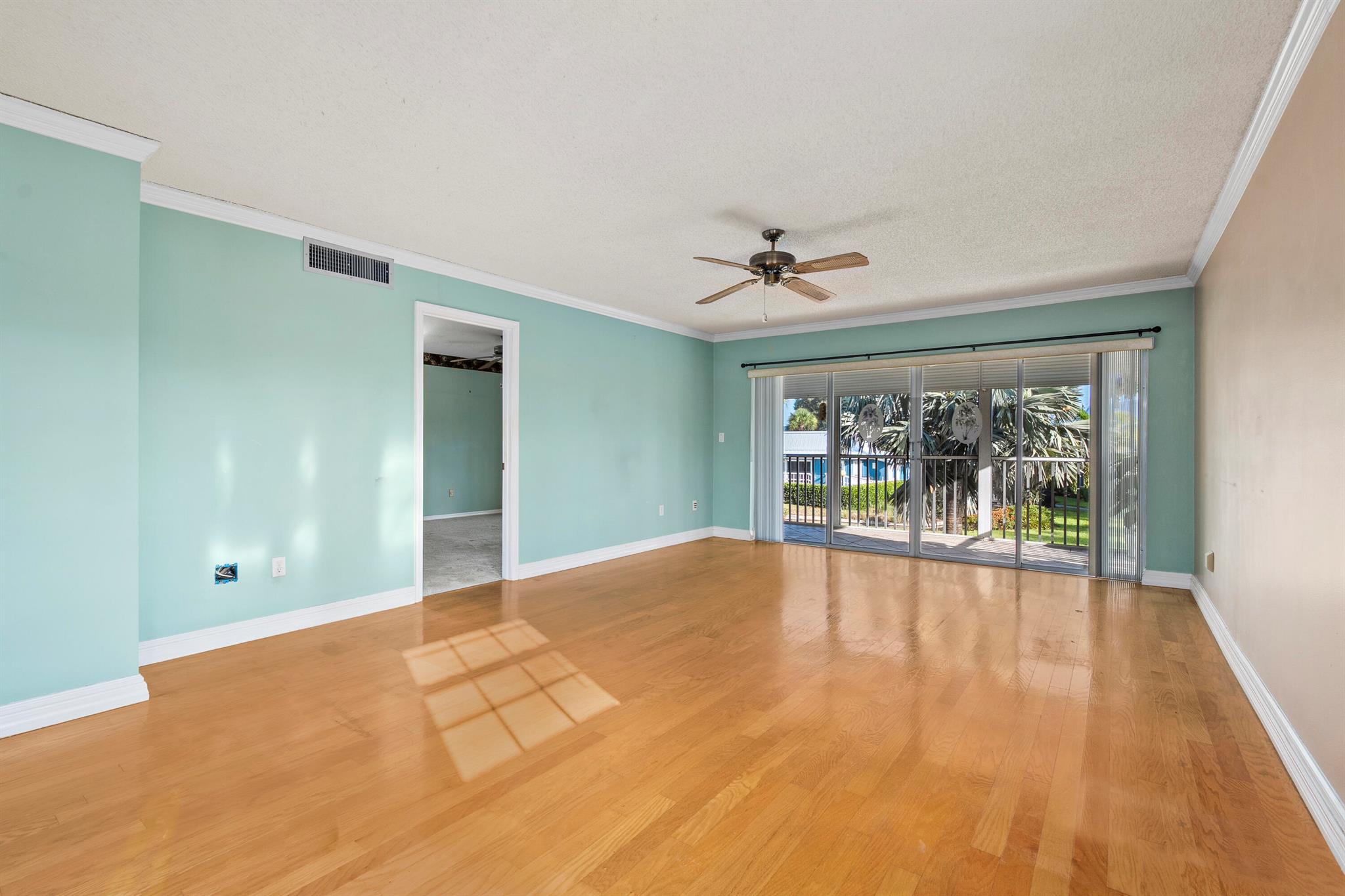 Stuart, Florida 34994, United States, 2 Bedrooms Bedrooms, ,2 BathroomsBathrooms,Residential,Active,209337