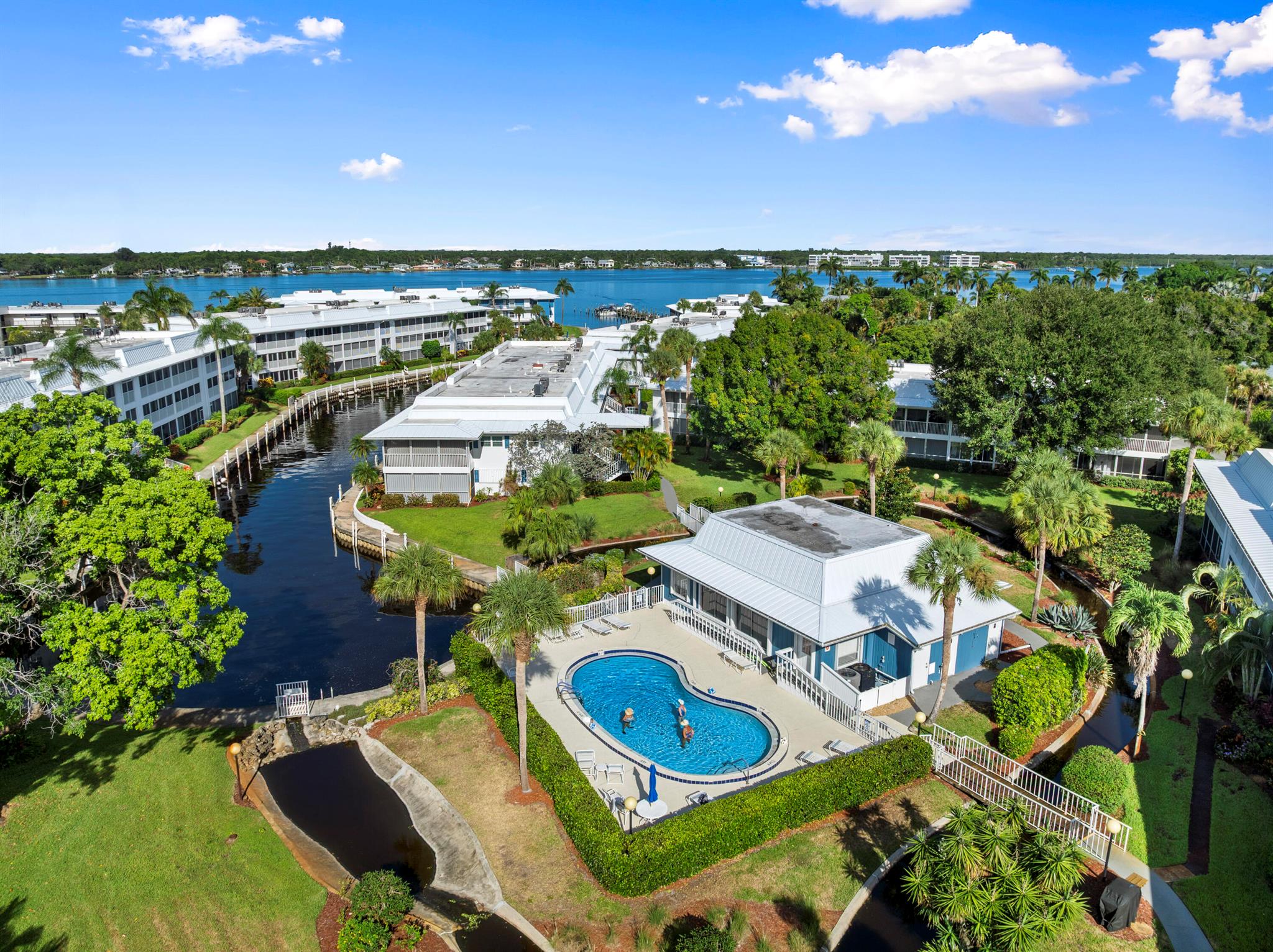 Stuart, Florida 34994, United States, 2 Bedrooms Bedrooms, ,2 BathroomsBathrooms,Residential,Active,209337