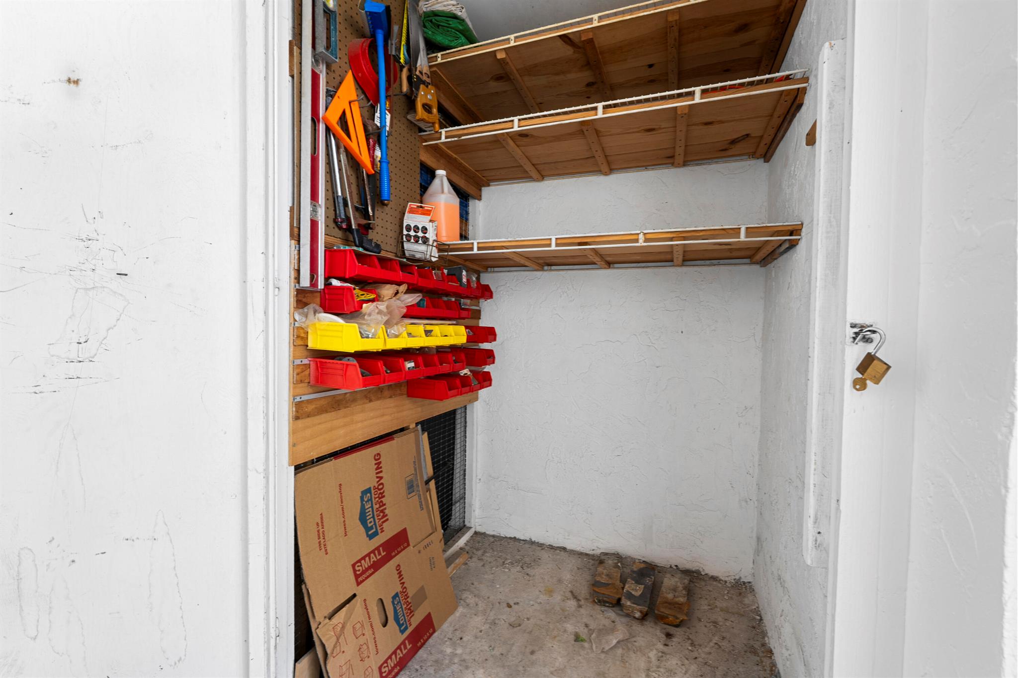 Stuart, Florida 34994, United States, 2 Bedrooms Bedrooms, ,2 BathroomsBathrooms,Residential,Active,209337