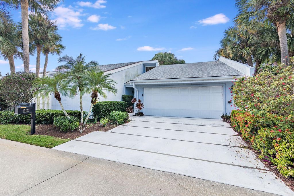 Photo of 17273 Bay Street, Jupiter, FL 33477 (MLS # R10787181)