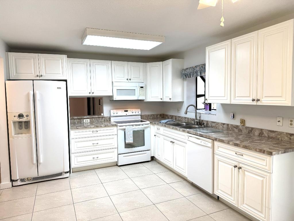 22302 Thousand Pines Lane