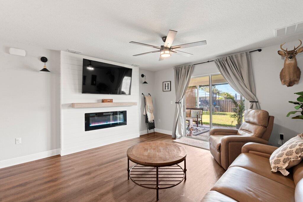 PORT ST LUCIE SECTION 3 - Residential