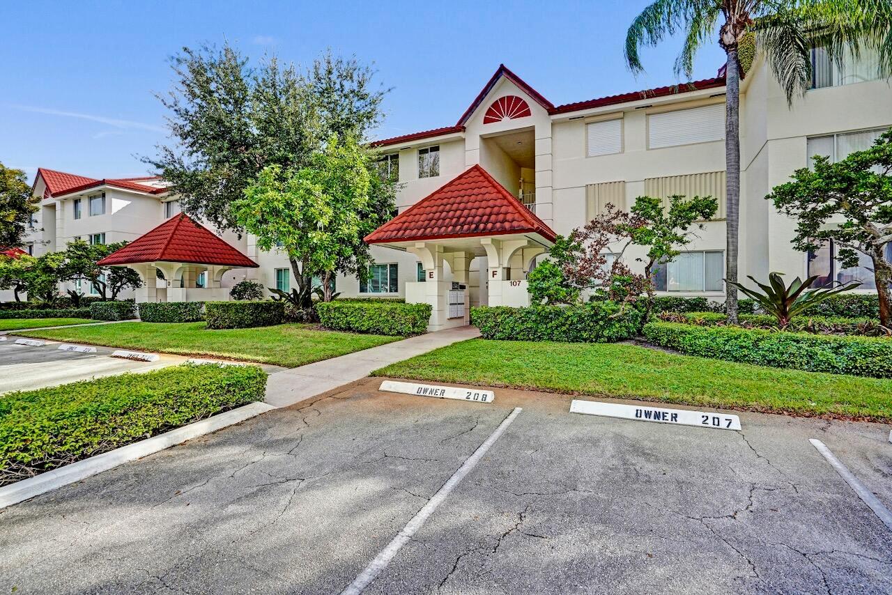 HALF MOON BAY CONDO - Residential Lease