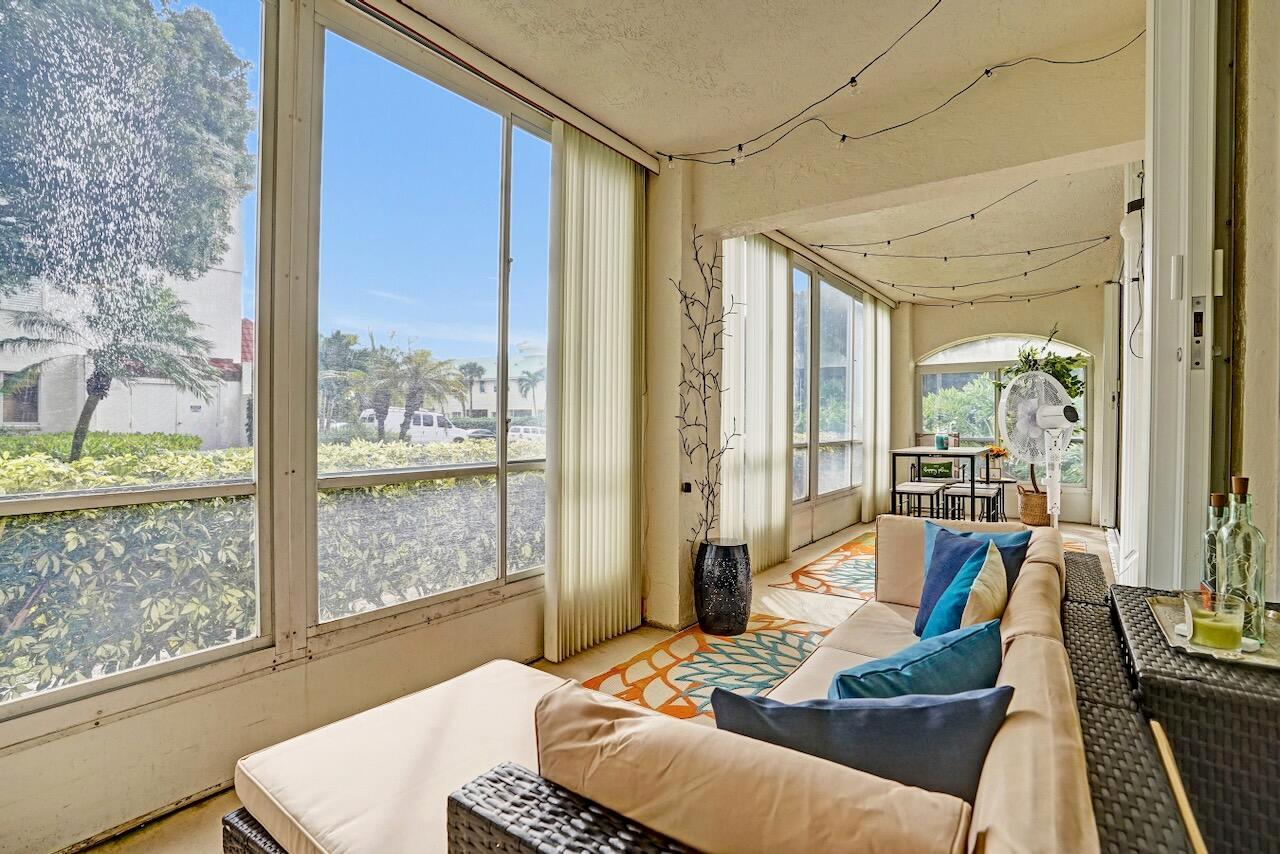 HALF MOON BAY CONDO - Residential Lease
