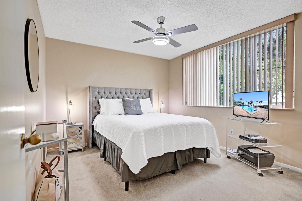 HALF MOON BAY CONDO - Residential Lease