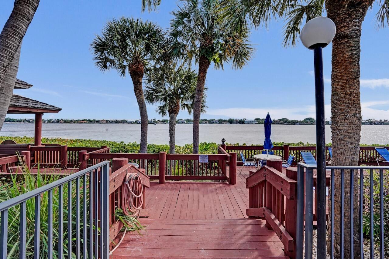 HALF MOON BAY CONDO - Residential Lease