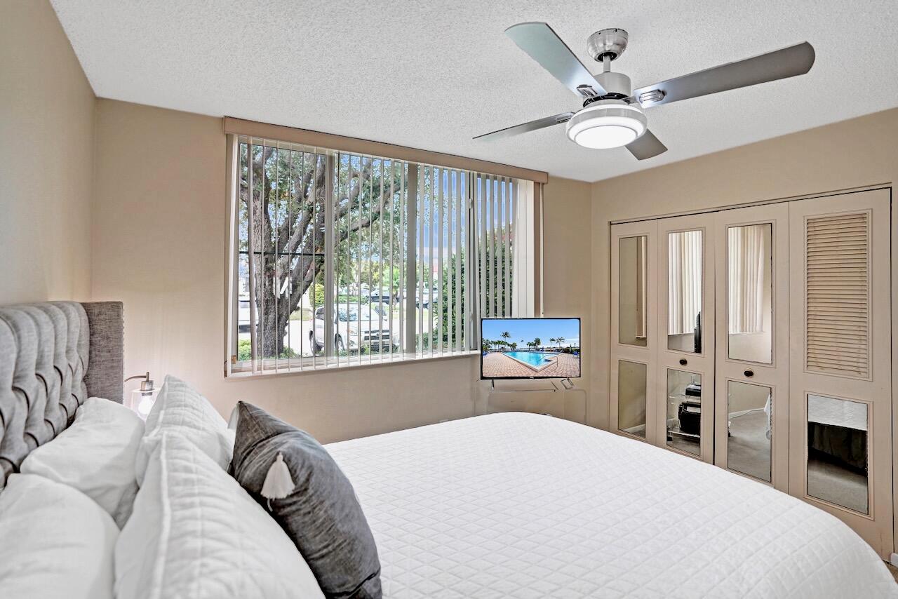 HALF MOON BAY CONDO - Residential Lease