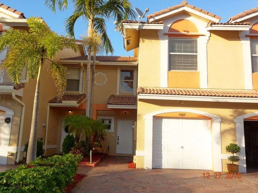 This property is eligible under the Freddie Mac First Look Initiative through 1/24/2016 during this time only Owner Occupant buyers are eligible to purchase this home.  This beautiful 2 story townhome in the gated Pine Bay. The home has been a new AC, is  freshly painted and new carpet installed is ready for immediate occupancy. This home is a must see!! Present all offers today.