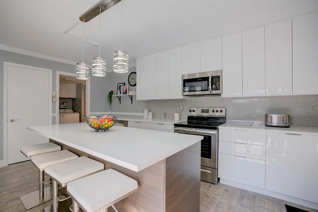 Photo of 411 4th Terrace, Palm Beach Gardens, FL 33418 (MLS # R10888930)