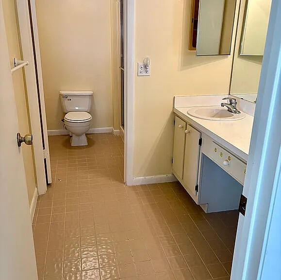 KENSINGTON WALK CONDO - Residential