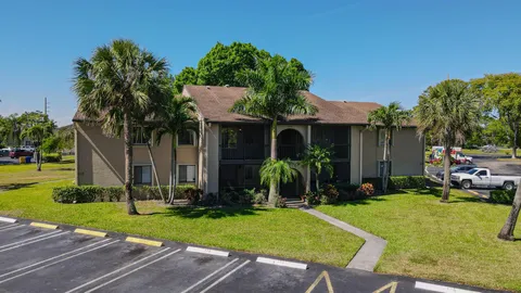 510 Shady Pine Way Unit A2, Greenacres, FL MLS: R11074619