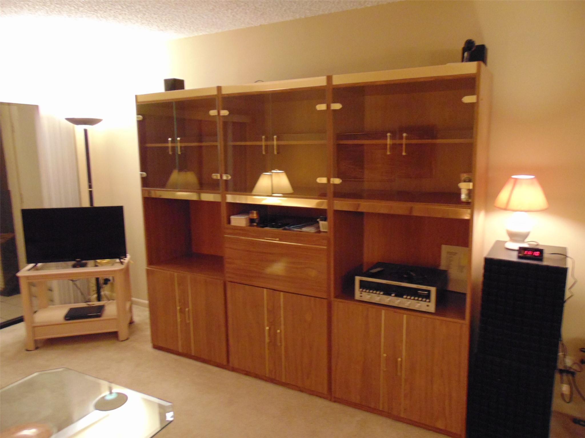 MEADOWRIDGE EAST - Residential