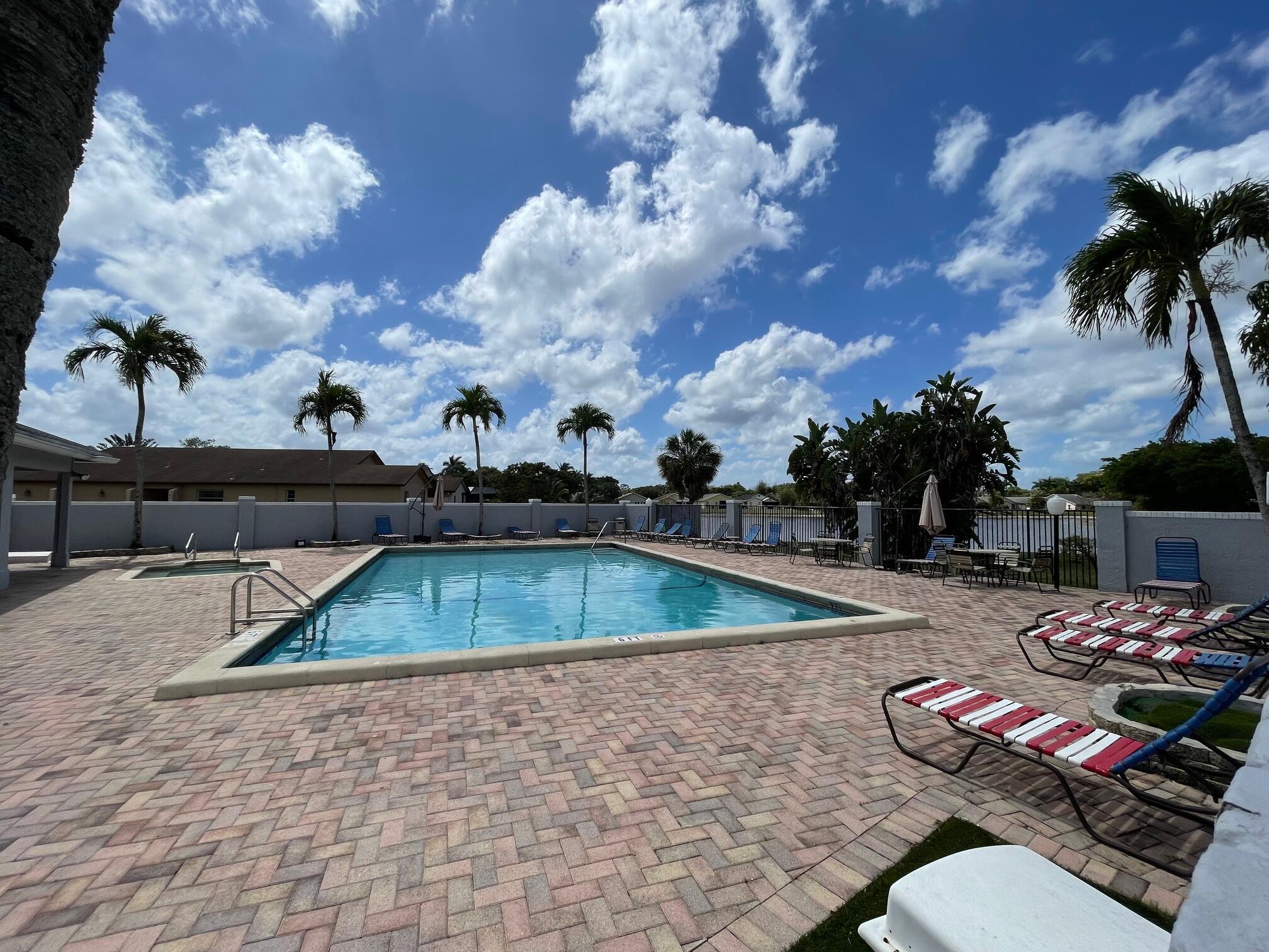 PINE SPRINGS - Residential